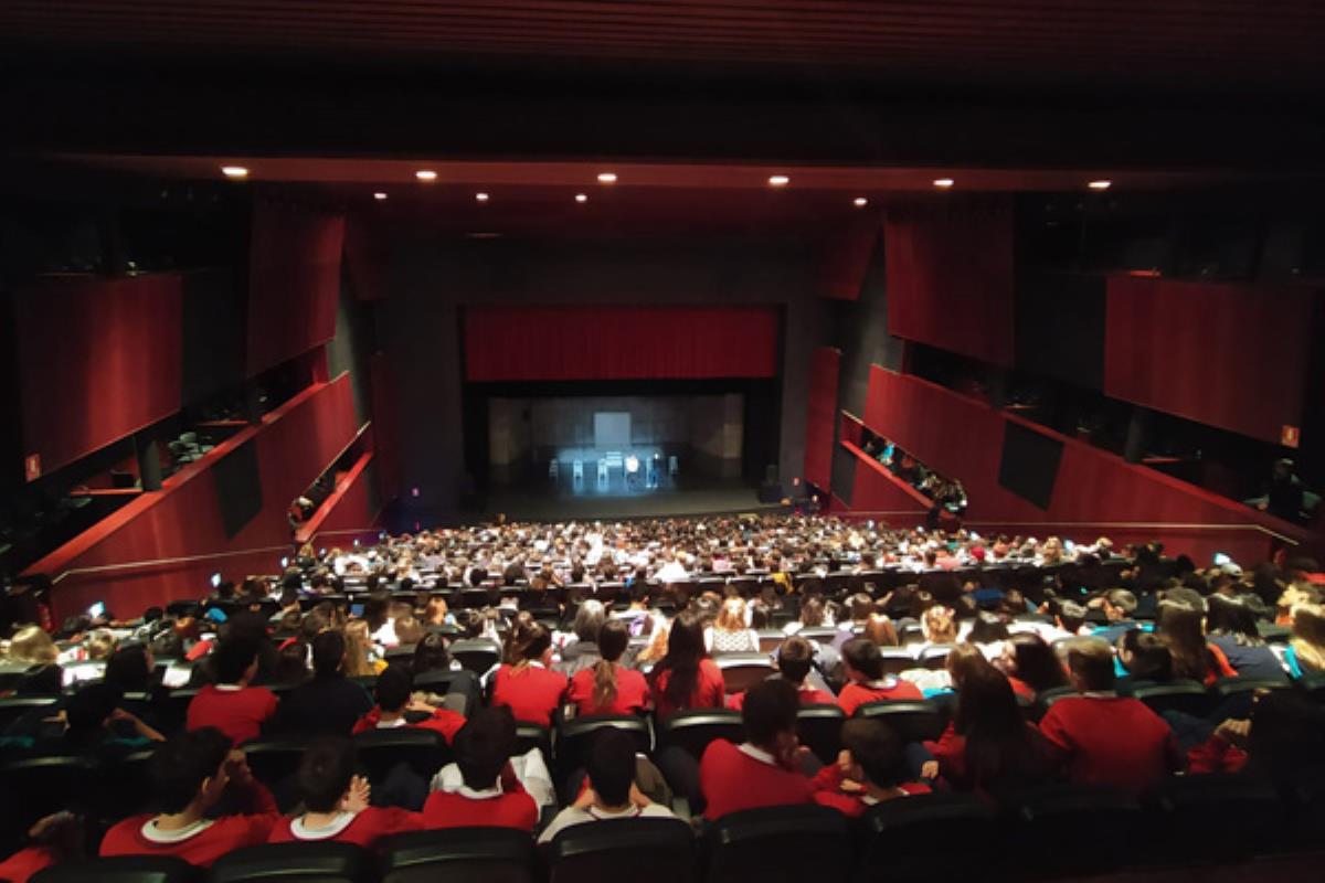 El alumnado ha asistido a esta obra de teatro documental sobre el juicio a `La Manada´